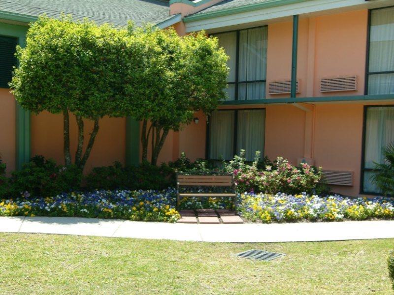 Best Western Charleston Inn Exterior photo